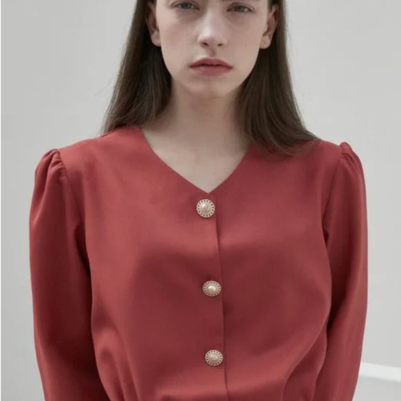 Wconcept Inusway Pearl Button V Neckline Blouse - Picture 3 of 4